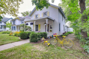 Historic Home with Sunroom - 5 Mi to Lambeau Field!